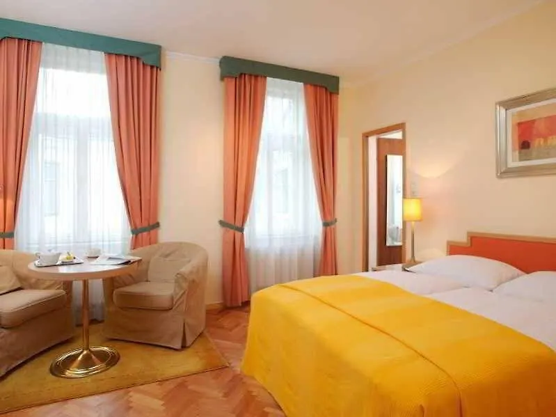***  Hotel Westbahn Viyana Avusturya