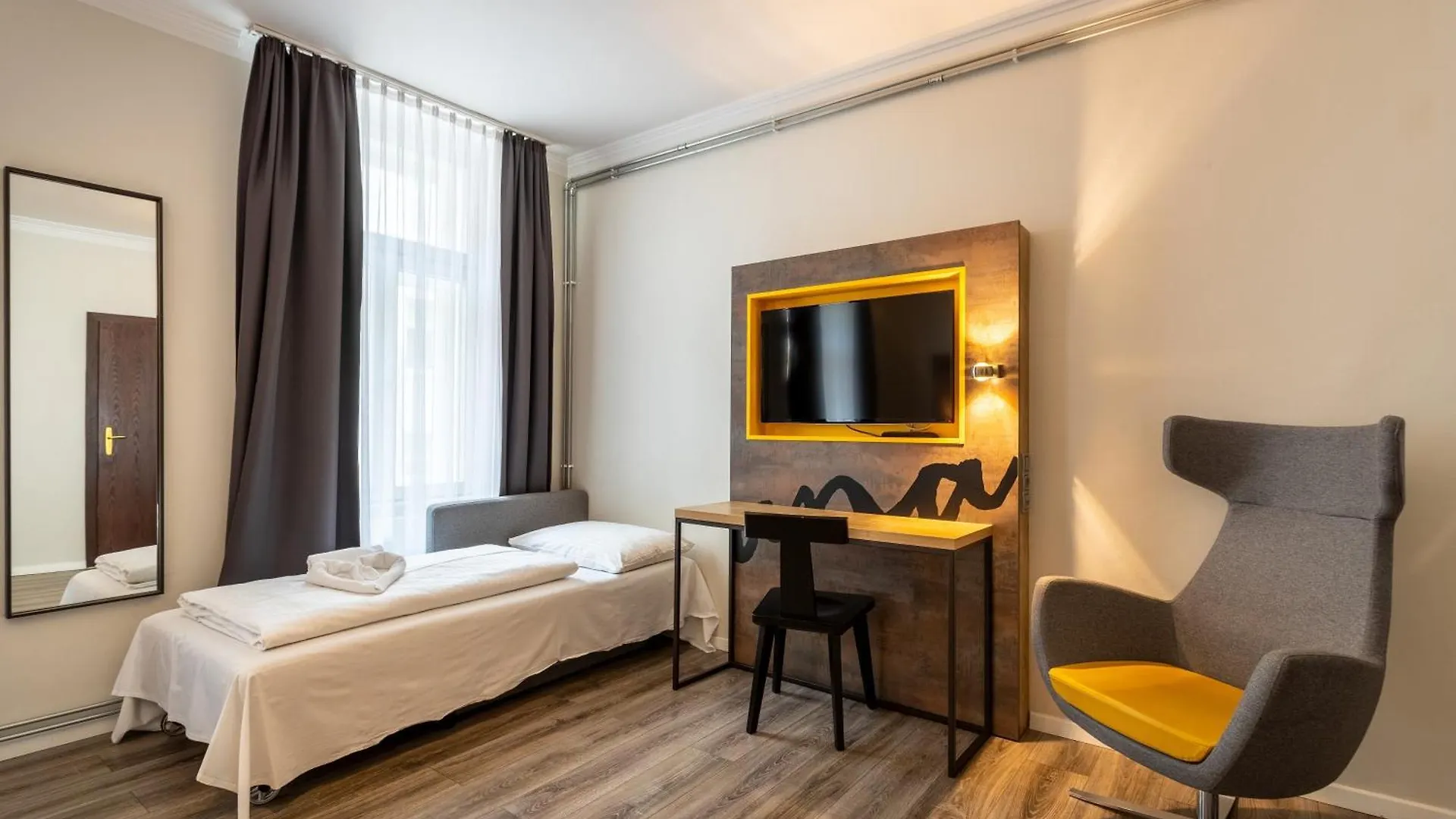 ***  Hotel Westbahn Viyana Avusturya