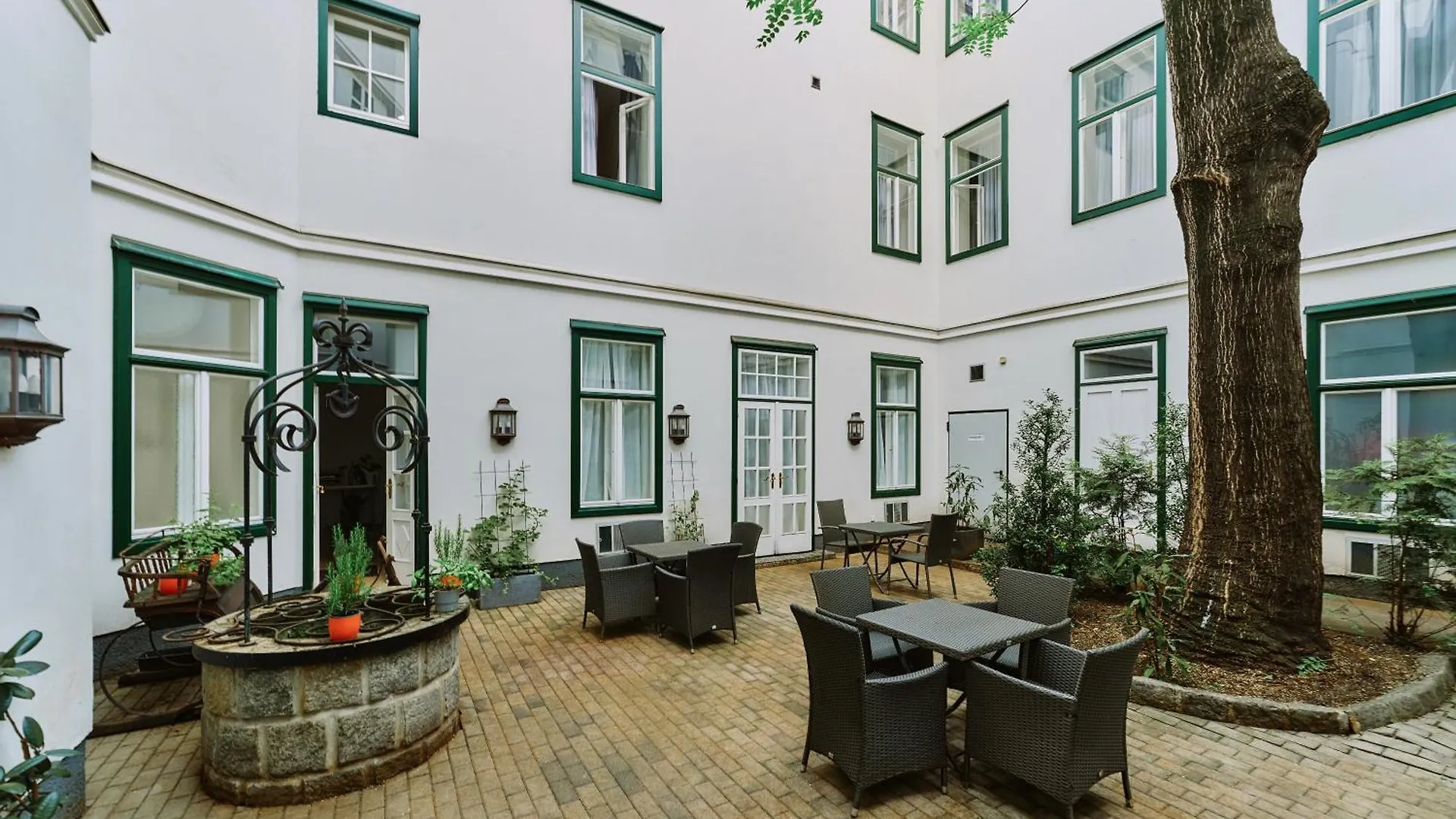 Hotel Westbahn Viyana 3*,