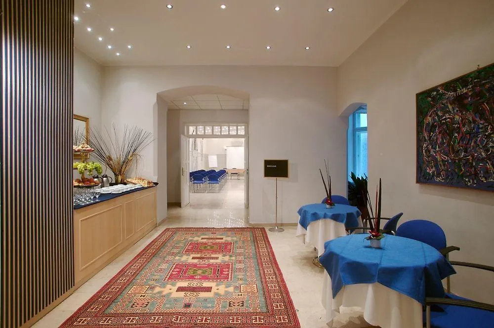 Hotel Westbahn Viyana 3*,  Avusturya