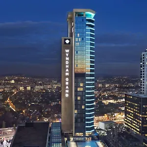 Отель Wyndham Grand Levent & Conference Center