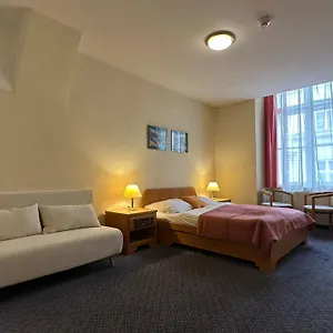 3* Otel Very Apartments, 5 Min To Center, No Reception