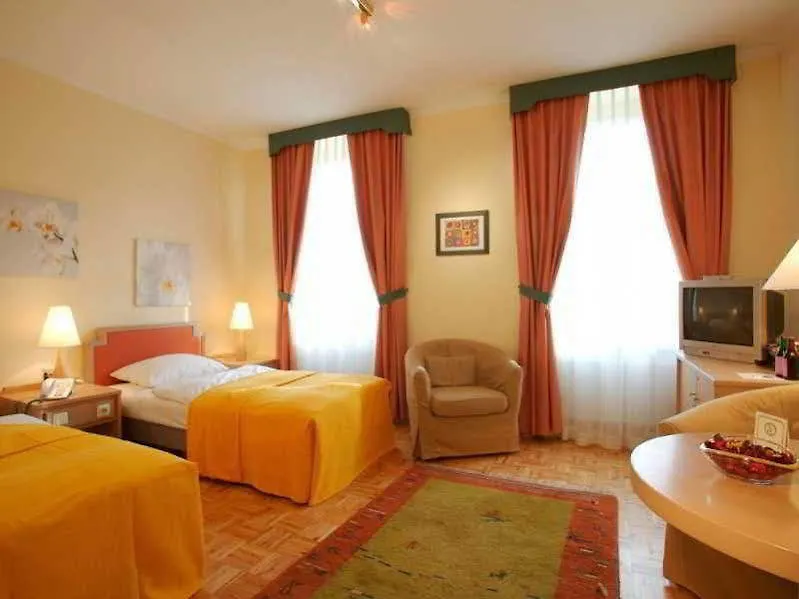 ***  Hotel Westbahn Vienna Austria